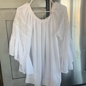 Surf gypsy white top size small